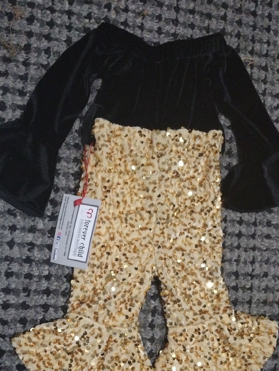 forever child Other - Black Velvet Off-Shoulder Top with Gold Fur Sequin Bell Pants - Kids